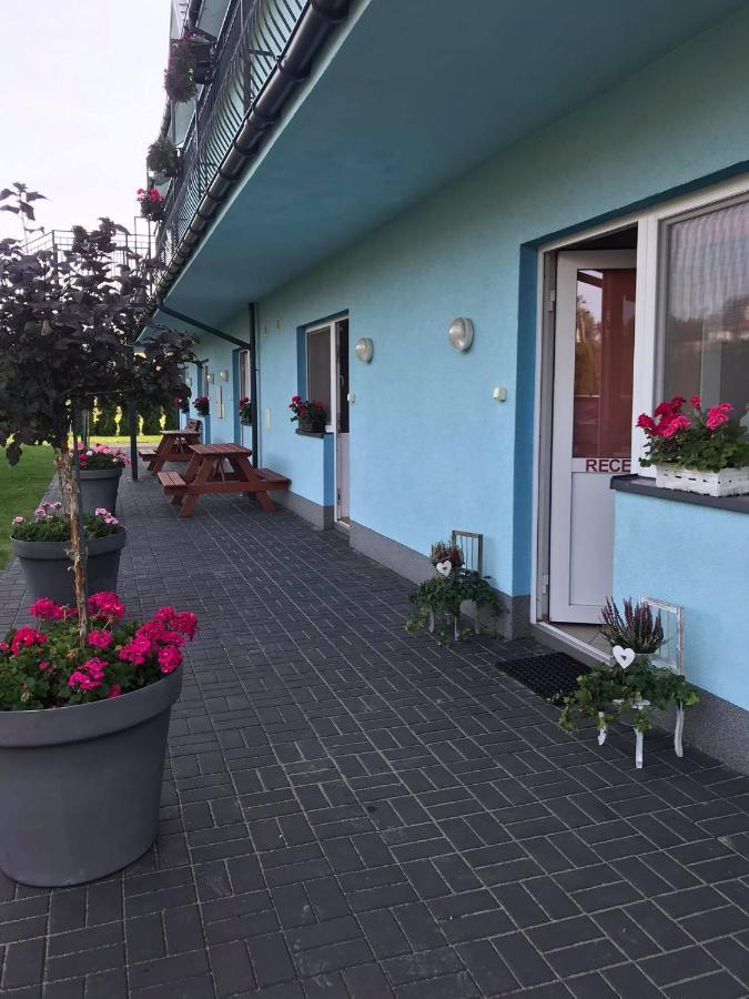 Hotel Relaks Rusinowo Rusinowo  Exterior foto